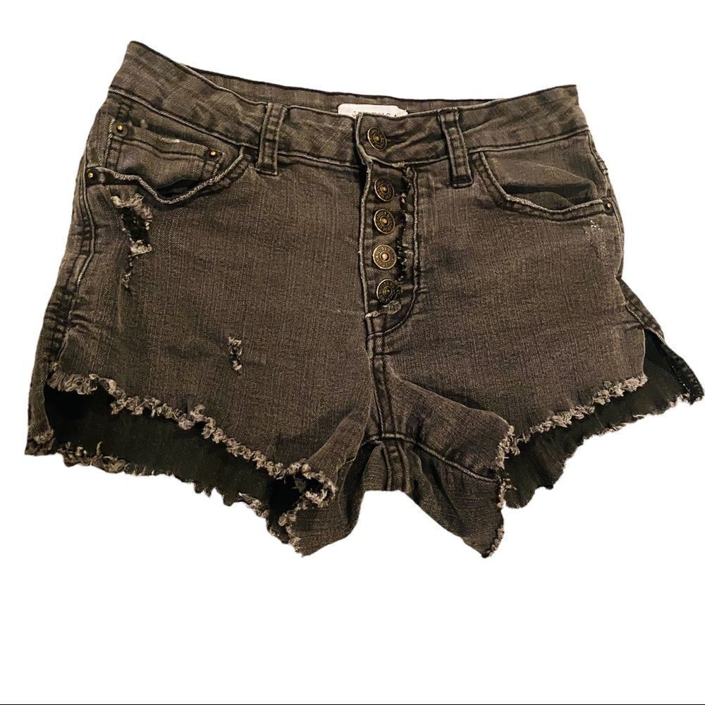 JustâUSAÂ BlackâWashedâDenimâShortsââSizeâSmall